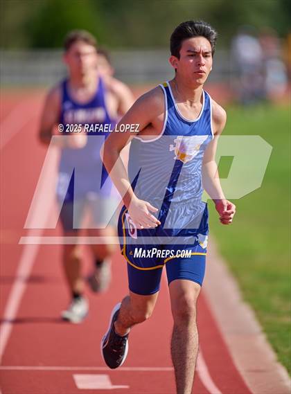 Thumbnail 2 in Rosehill Eagles Relays (3200M) photogallery.