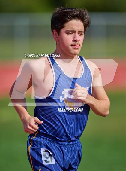 Thumbnail 2 in Rosehill Eagles Relays (3200M) photogallery.