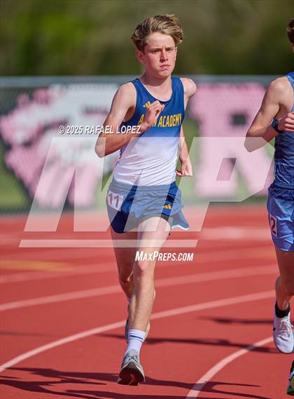 Thumbnail 1 in Rosehill Eagles Relays (3200M) photogallery.