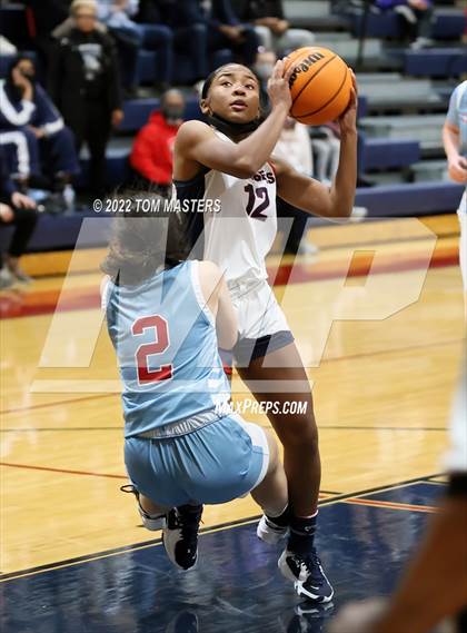 Thumbnail 3 in Charlotte Catholic @ Providence Day photogallery.