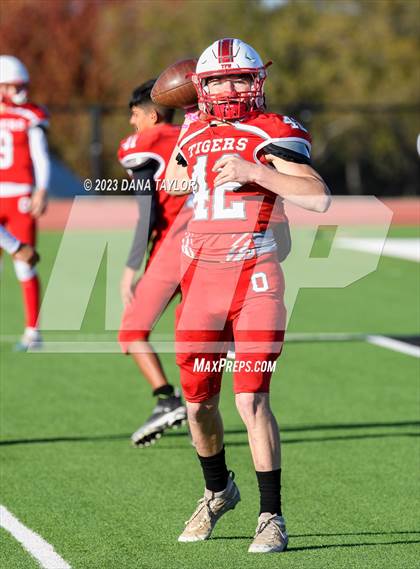 Thumbnail 3 in Oglesby vs Richland Springs (UIL 1A State Semifinal) photogallery.