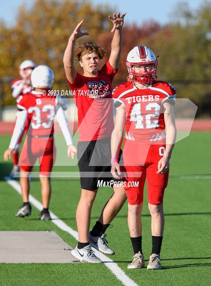 Thumbnail 2 in Oglesby vs Richland Springs (UIL 1A State Semifinal) photogallery.