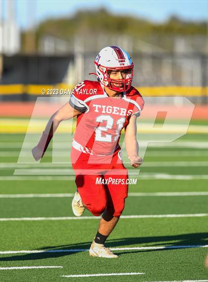 Thumbnail 2 in Oglesby vs Richland Springs (UIL 1A State Semifinal) photogallery.