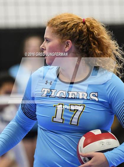 Thumbnail 3 in Notre Dame vs. Salinas (Tiger Cup Invitational) photogallery.