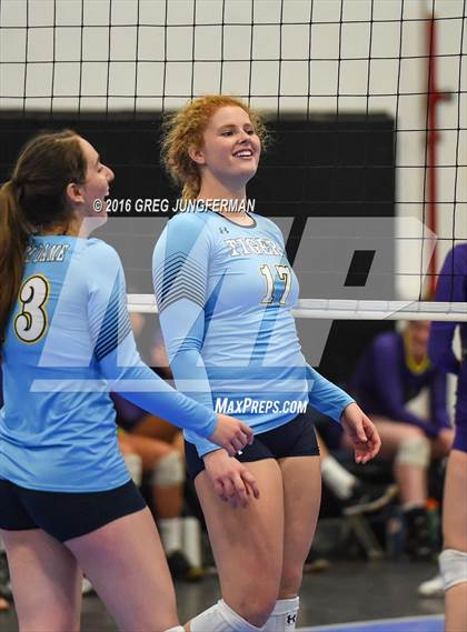 Thumbnail 1 in Notre Dame vs. Salinas (Tiger Cup Invitational) photogallery.