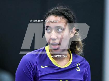 Thumbnail 1 in Notre Dame vs. Salinas (Tiger Cup Invitational) photogallery.