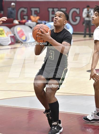 Thumbnail 3 in Mayfair vs. Moreau Catholic (Rancho Mirage Holiday Invitational) photogallery.