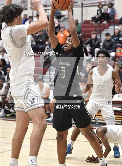 Thumbnail 3 in Mayfair vs. Moreau Catholic (Rancho Mirage Holiday Invitational) photogallery.
