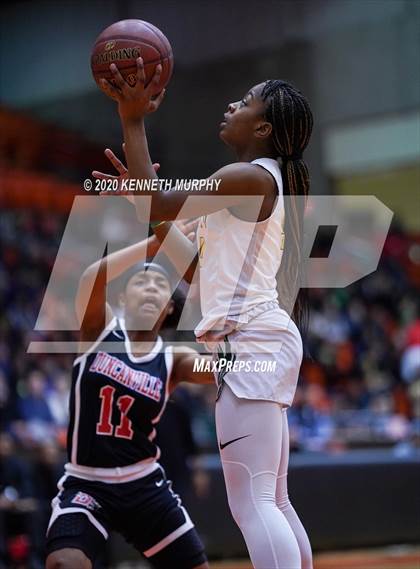 Thumbnail 3 in DeSoto vs Duncanville (6A Region I quarterfinal) photogallery.
