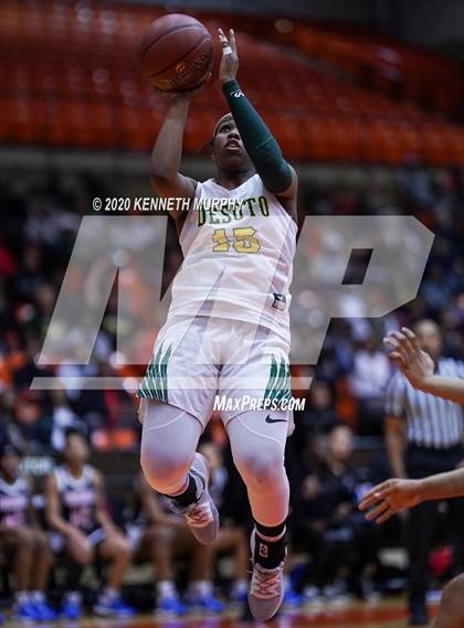 Thumbnail 3 in DeSoto vs Duncanville (6A Region I quarterfinal) photogallery.
