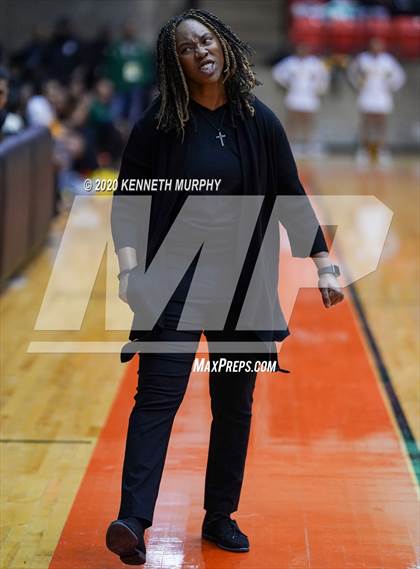 Thumbnail 1 in DeSoto vs Duncanville (6A Region I quarterfinal) photogallery.