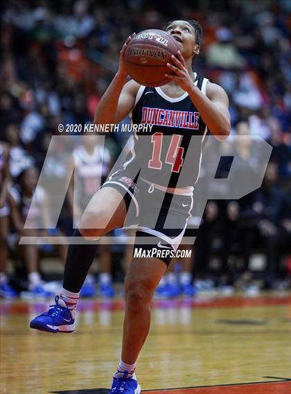 Thumbnail 3 in DeSoto vs Duncanville (6A Region I quarterfinal) photogallery.