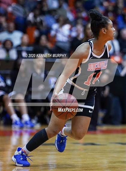 Thumbnail 2 in DeSoto vs Duncanville (6A Region I quarterfinal) photogallery.