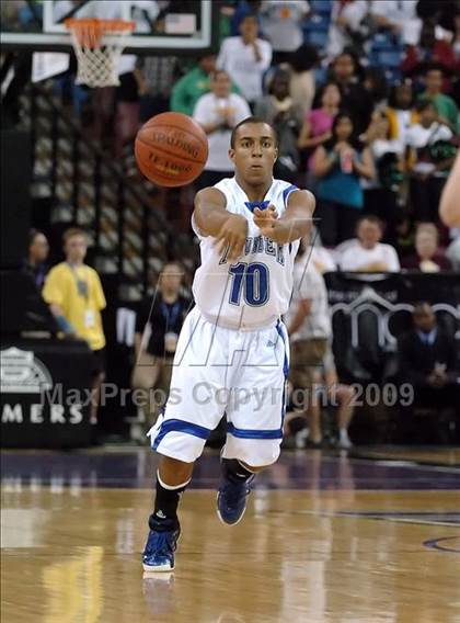 Thumbnail 2 in Eisenhower vs. Rocklin (CIF State D2 Final) photogallery.