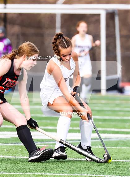 Thumbnail 2 in Kingston vs. Mamaroneck (NYSPHSAA Class A Regional Final) photogallery.