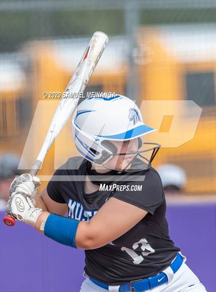 Thumbnail 3 in Millard North @ Gretna photogallery.