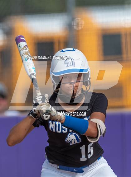 Thumbnail 2 in Millard North @ Gretna photogallery.