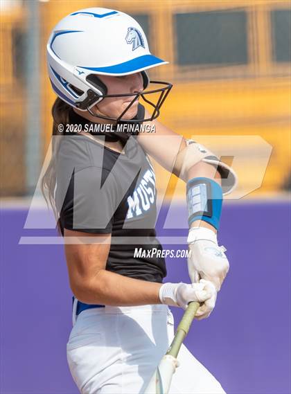 Thumbnail 3 in Millard North @ Gretna photogallery.