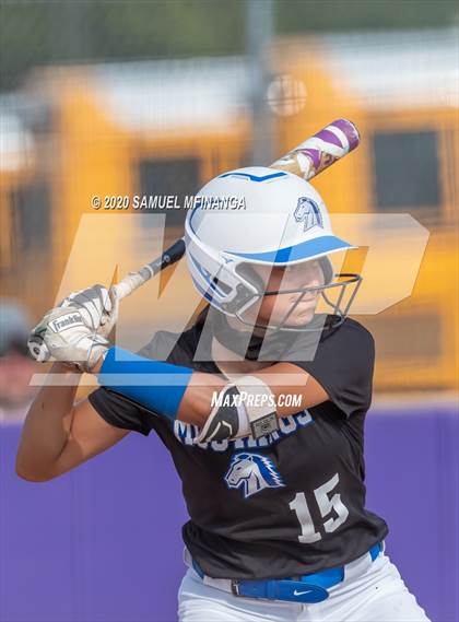 Thumbnail 2 in Millard North @ Gretna photogallery.