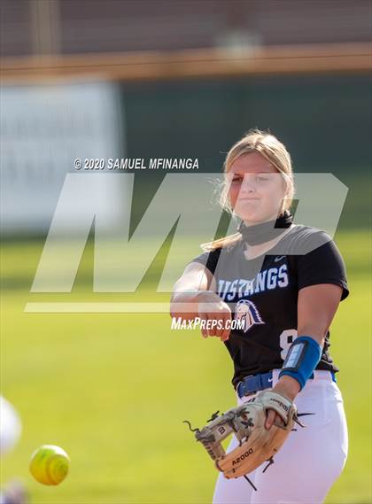 Thumbnail 2 in Millard North @ Gretna photogallery.