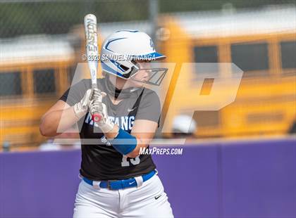 Thumbnail 3 in Millard North @ Gretna photogallery.