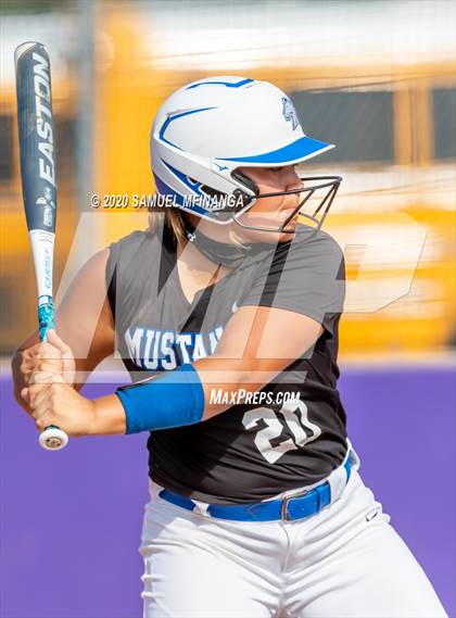 Thumbnail 3 in Millard North @ Gretna photogallery.