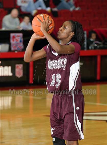 Thumbnail 3 in Gentry vs. University (T-Mobile Invitational) photogallery.