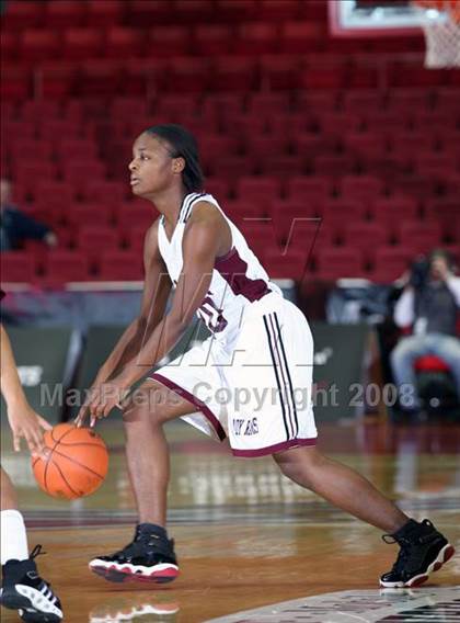 Thumbnail 3 in Gentry vs. University (T-Mobile Invitational) photogallery.
