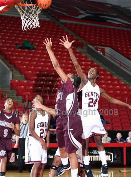 Thumbnail 2 in Gentry vs. University (T-Mobile Invitational) photogallery.