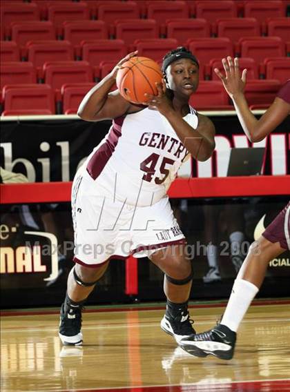Thumbnail 1 in Gentry vs. University (T-Mobile Invitational) photogallery.