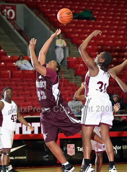 Thumbnail 3 in Gentry vs. University (T-Mobile Invitational) photogallery.