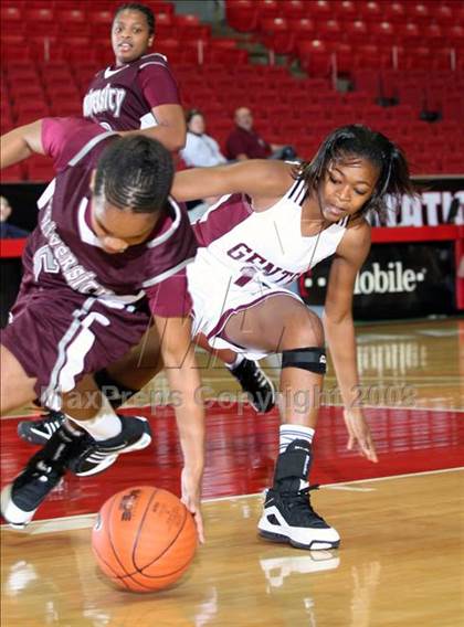 Thumbnail 1 in Gentry vs. University (T-Mobile Invitational) photogallery.
