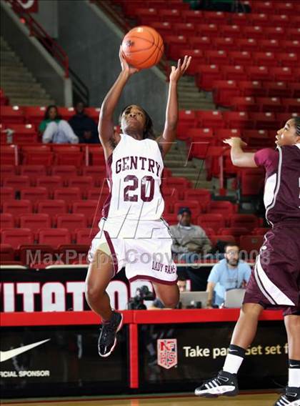 Thumbnail 3 in Gentry vs. University (T-Mobile Invitational) photogallery.