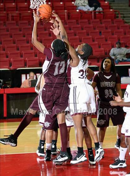 Thumbnail 1 in Gentry vs. University (T-Mobile Invitational) photogallery.