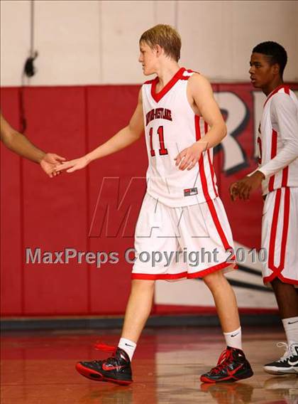 Thumbnail 3 in Palisades vs. Harvard-Westlake (Pacific Shores Tournament) photogallery.