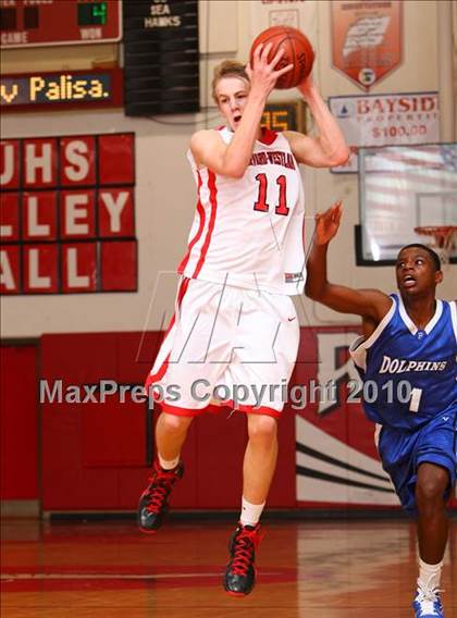 Thumbnail 2 in Palisades vs. Harvard-Westlake (Pacific Shores Tournament) photogallery.