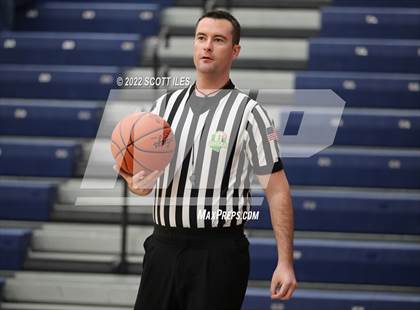 Thumbnail 1 in Unioto vs Warren (OHSAA D2 District Semifinal) photogallery.