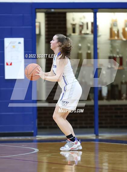 Thumbnail 2 in Unioto vs Warren (OHSAA D2 District Semifinal) photogallery.