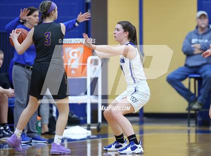 Thumbnail 2 in Unioto vs Warren (OHSAA D2 District Semifinal) photogallery.
