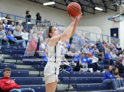Thumbnail 1 in Unioto vs Warren (OHSAA D2 District Semifinal) photogallery.