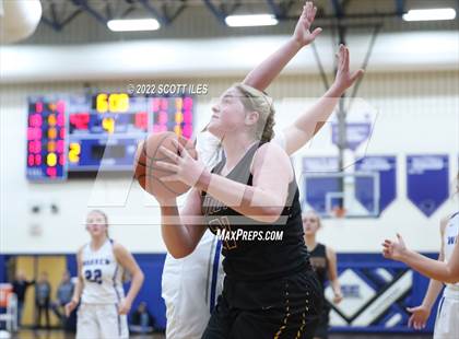 Thumbnail 1 in Unioto vs Warren (OHSAA D2 District Semifinal) photogallery.