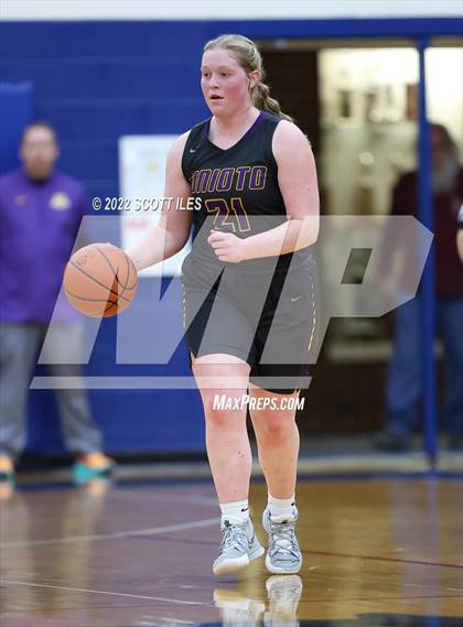 Thumbnail 1 in Unioto vs Warren (OHSAA D2 District Semifinal) photogallery.