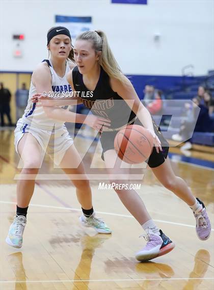 Thumbnail 1 in Unioto vs Warren (OHSAA D2 District Semifinal) photogallery.