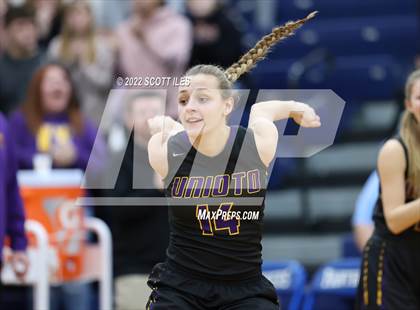 Thumbnail 2 in Unioto vs Warren (OHSAA D2 District Semifinal) photogallery.