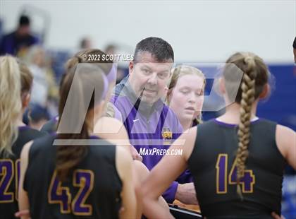 Thumbnail 2 in Unioto vs Warren (OHSAA D2 District Semifinal) photogallery.