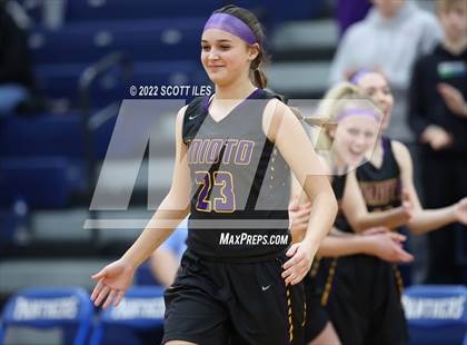 Thumbnail 1 in Unioto vs Warren (OHSAA D2 District Semifinal) photogallery.