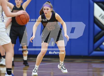 Thumbnail 3 in Unioto vs Warren (OHSAA D2 District Semifinal) photogallery.