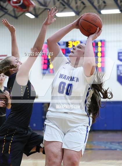 Thumbnail 2 in Unioto vs Warren (OHSAA D2 District Semifinal) photogallery.