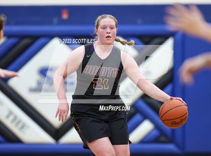 Thumbnail 2 in Unioto vs Warren (OHSAA D2 District Semifinal) photogallery.