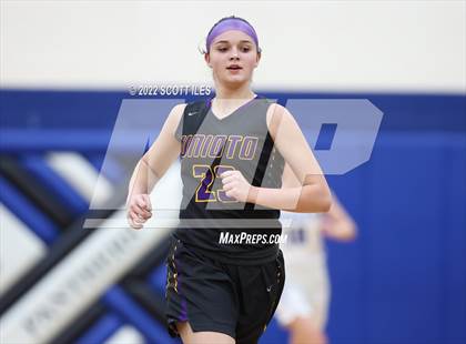 Thumbnail 3 in Unioto vs Warren (OHSAA D2 District Semifinal) photogallery.